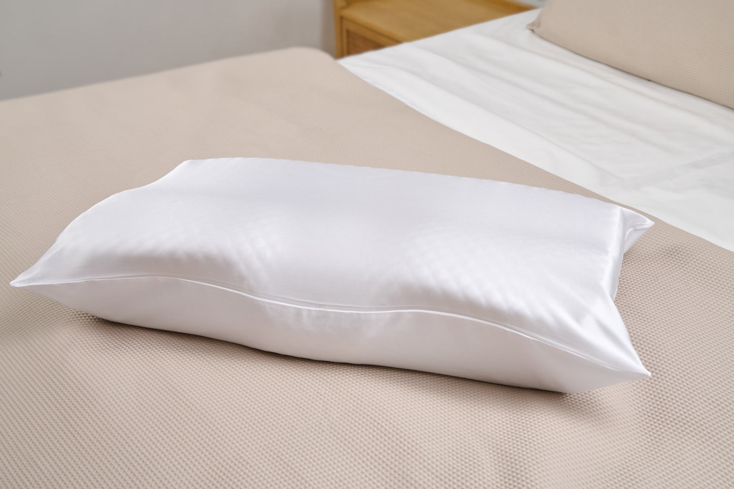 Groove Skincare Pillow & Pillowcase